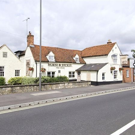 Premier Inn Aylesbury Exterior foto